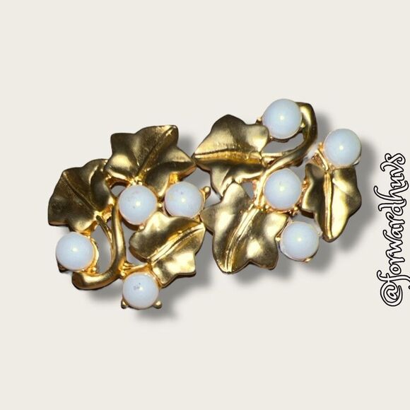 Vintage Gold-Tone Leaf and White Accented Stud Earrings - Picture 3 of 11